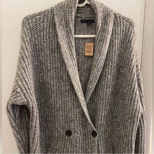 American Eagle Outfitters Sweater